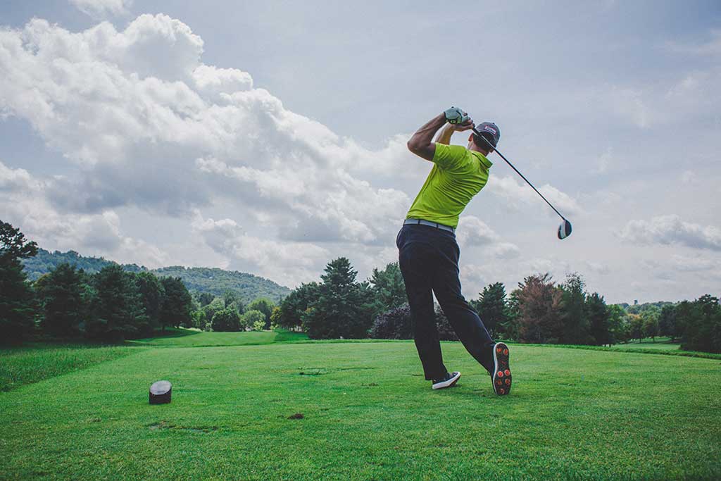 Man golfing