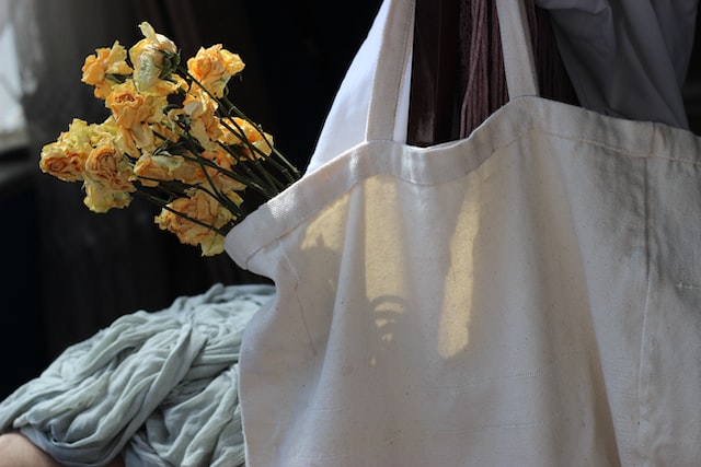 natural colored tote bag with dried flowers